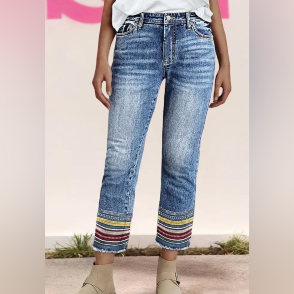 Flamingals Raw Hem Embroidery Mid Waist Straight Leg Crop Jeans Size Large NWT